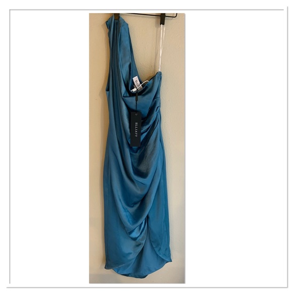 Elliatt Cassini Satin One Shoulder Gathered Side Dress In Cadet Blue XXL New - Picture 4 of 10